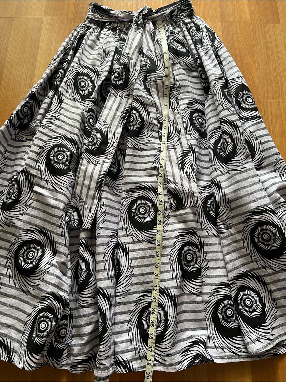 Rainbow One Size Black White Abstract Swirl Maxi Skirt Elastic Waist Tie Belt - Picture 5 of 10